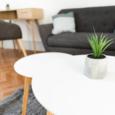 Apartment Superbe Appartement Avec Parking Ferme Gratuit . Montlucon